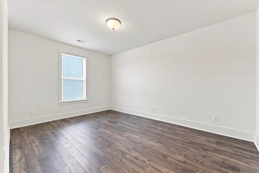 Spacious, unfurnished interior of a new home in , Ravenel (Image 40).