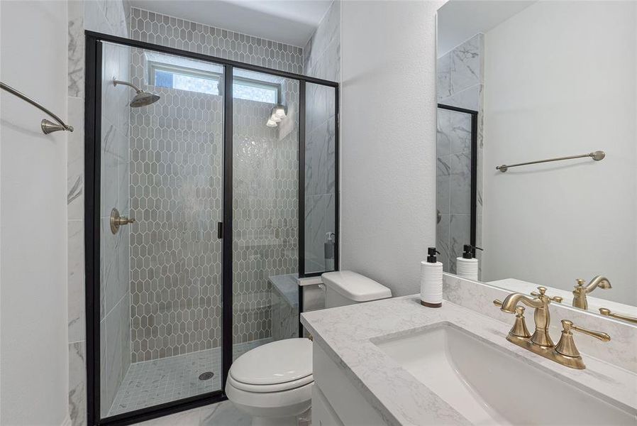 Furnished interior view inside a new home in , Irving (Image 10).