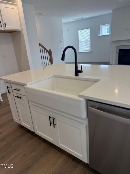 Quincy Lot 121 Farmhouse Sink