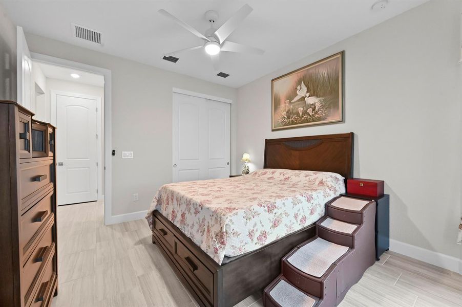 08 Bedroom 02
