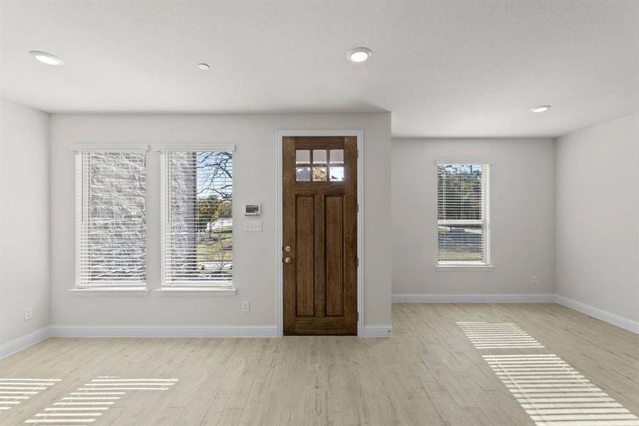 3009 Tall Pine-Entry-1