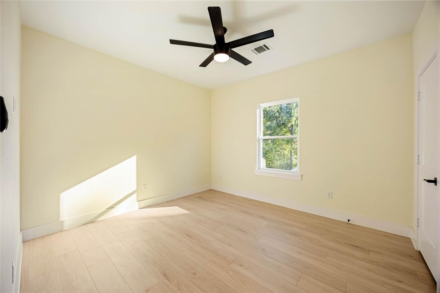 Spacious, unfurnished interior of a new home in , Houston (Image 17).
