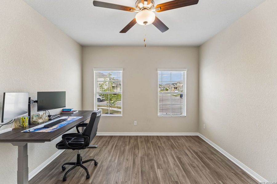 Furnished interior view inside a new home in Greenfield, New Berlin (Image 19).