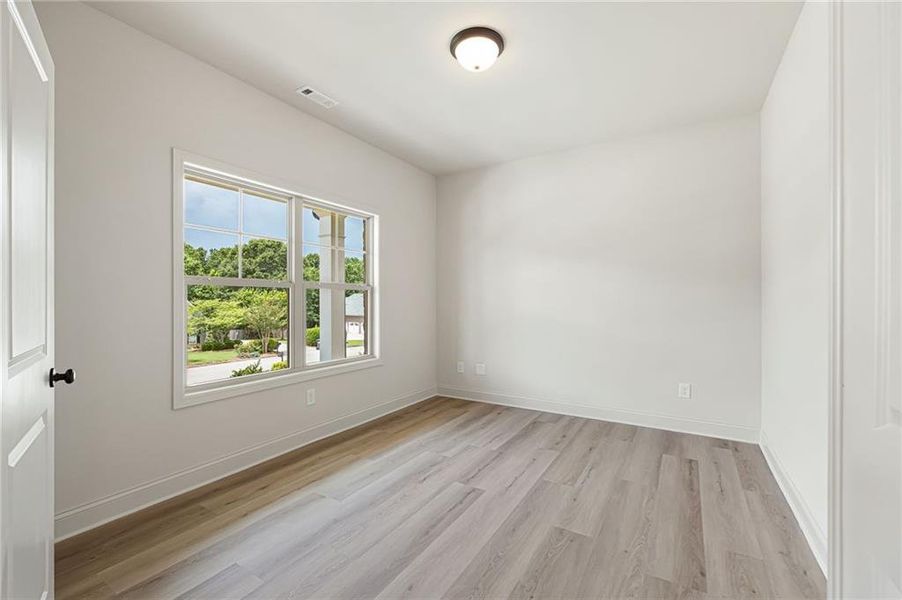 Spacious, unfurnished interior of a new home in , Dallas (Image 27).