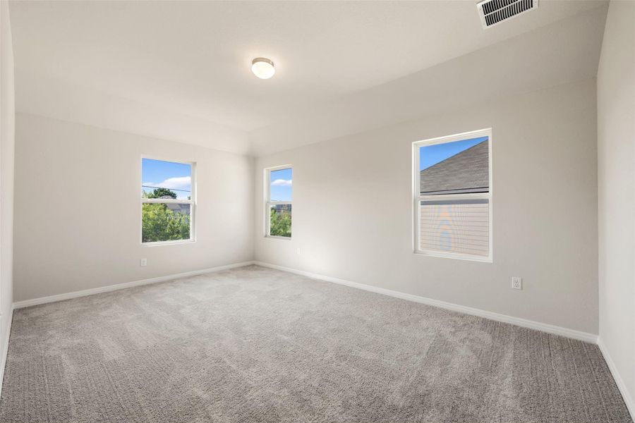 Spacious, unfurnished interior of a new home in Covered Bridge, Hutto (Image 19). Spacious, unfurnished interior of a new home in Covered Bridge, Hutto (Image 19).