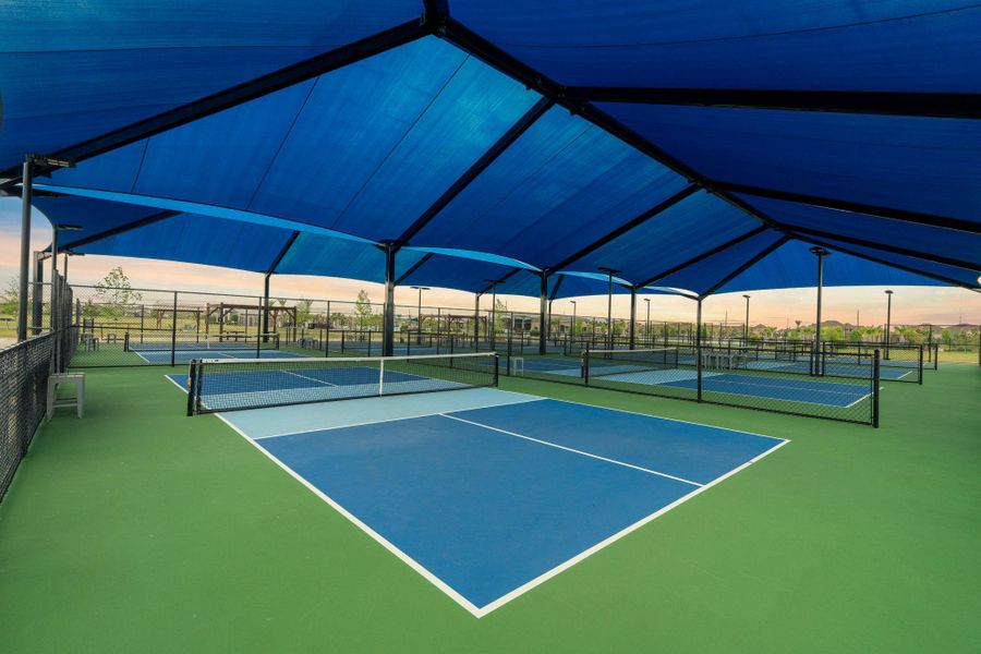 Community amenities in Sunterra, Katy (Image 31).