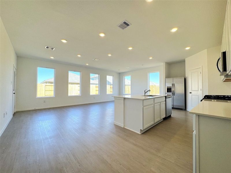 Spacious, unfurnished interior of a new home in Anniston, Katy (Image 33). Spacious, unfurnished interior of a new home in Anniston, Katy (Image 33).