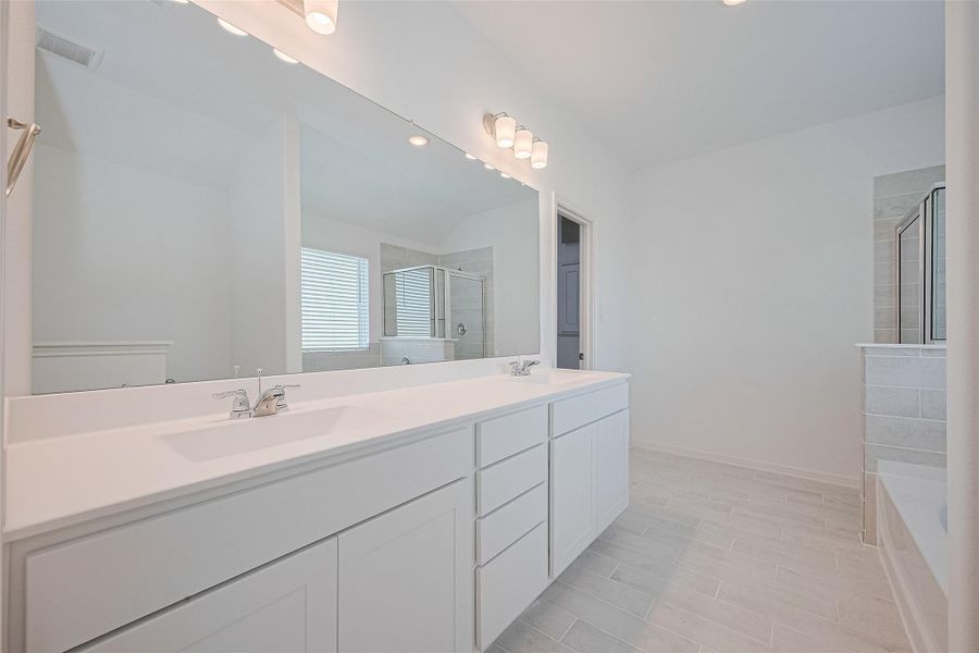 Furnished interior view inside a new home in Lago Mar, Texas City (Image 10). Furnished interior view inside a new home in Lago Mar, Texas City (Image 10).