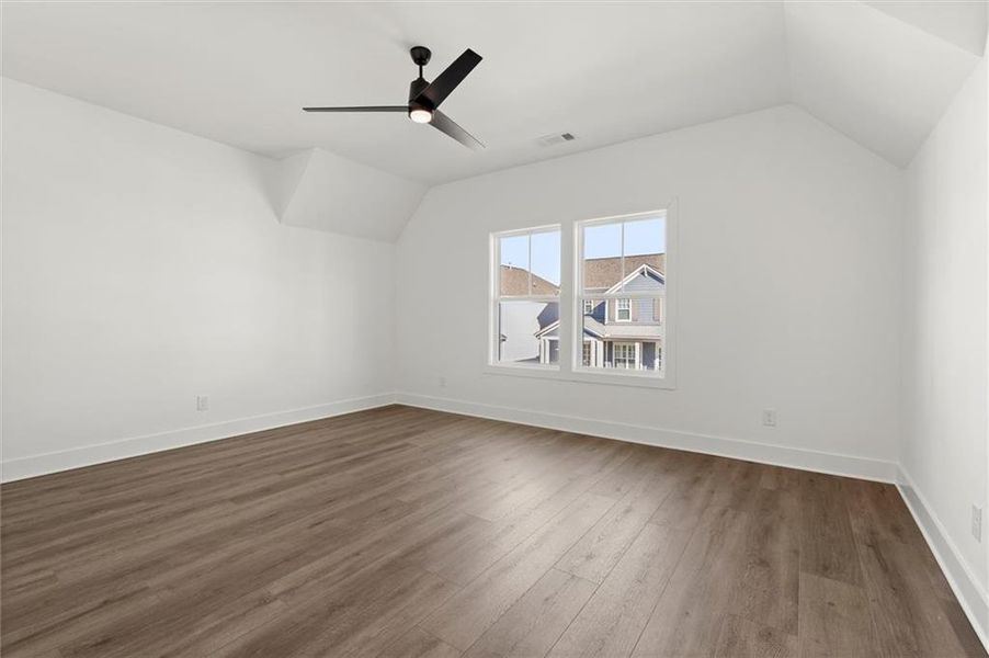 Spacious, unfurnished interior of a new home in , Atlanta (Image 39).