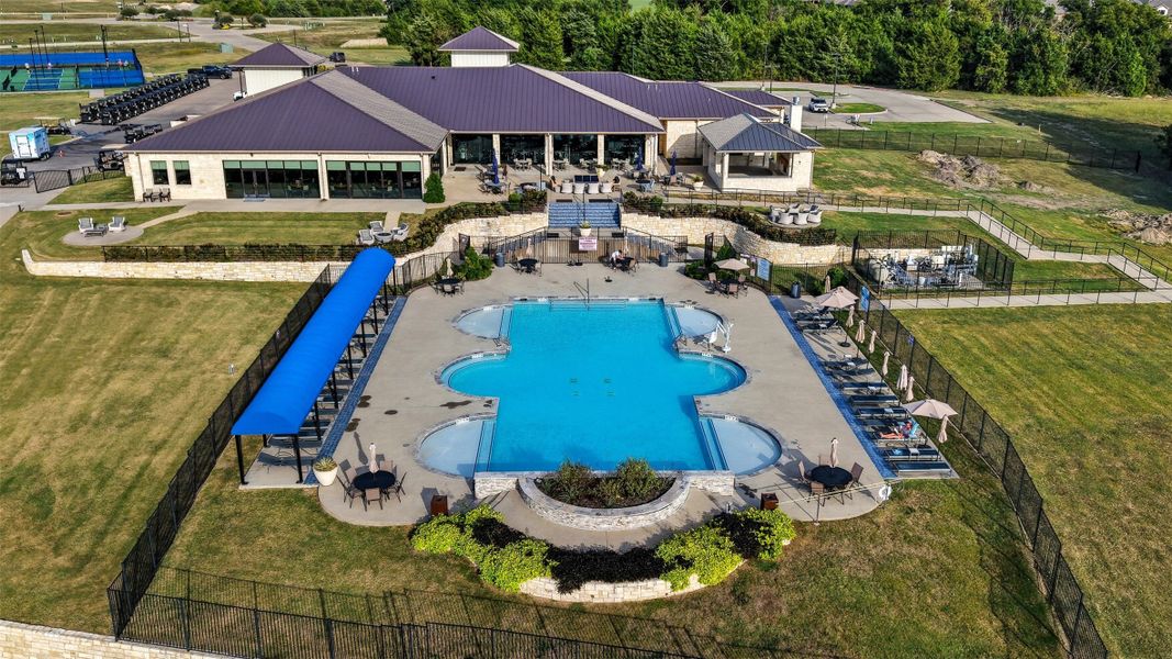 Community amenities in Heath Golf and Yacht Club, Heath (Image 16).