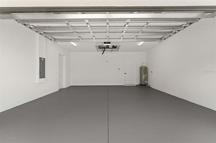 Spacious, unfurnished interior of a new home in , North Port (Image 28). Spacious, unfurnished interior of a new home in , North Port (Image 28).