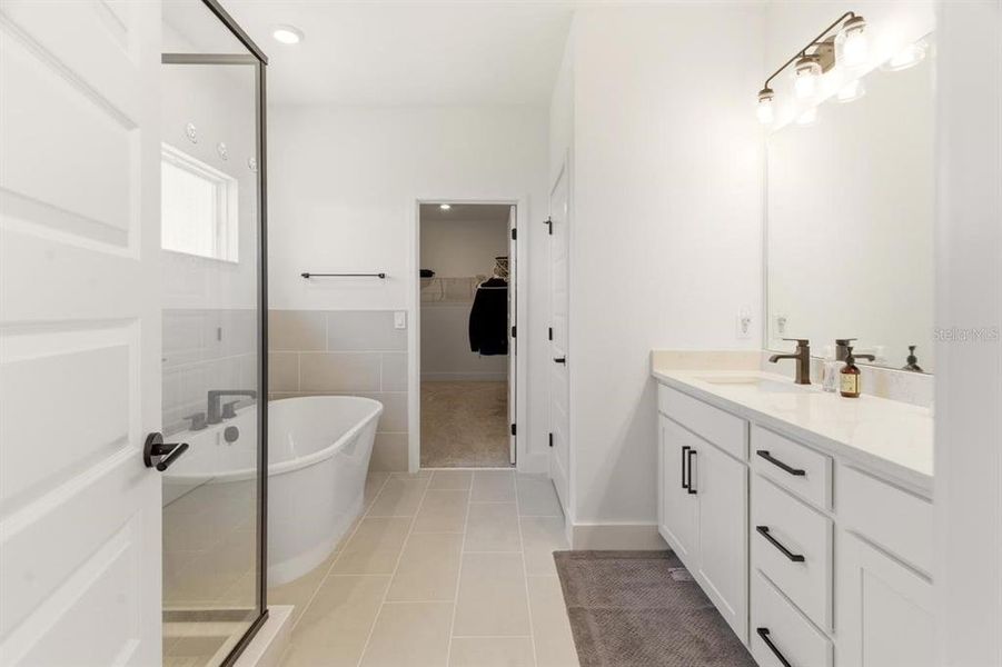 Furnished interior view inside a new home in , Winter Garden (Image 38).