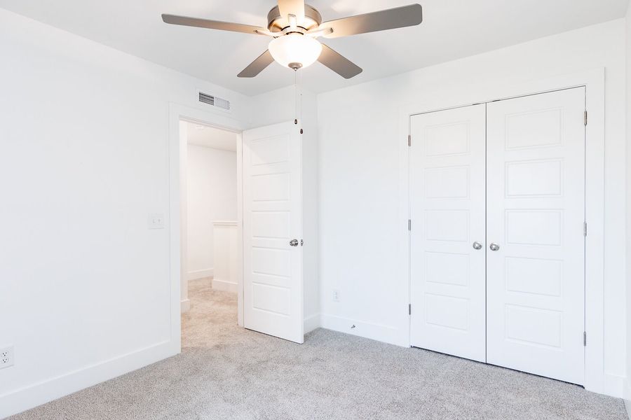 Spacious, unfurnished interior of a new home in Vaughan Farms, Angier (Image 12).