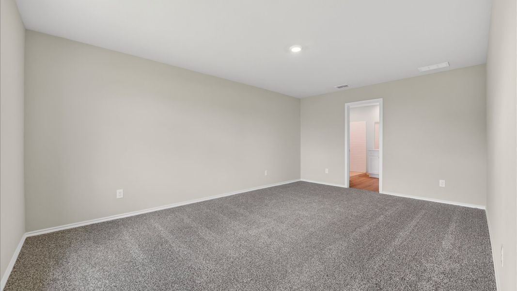 Representative unfurnished interior of a home built from the Bailey by D.R. Horton in Sunnycreek, Crowley (Image 23).