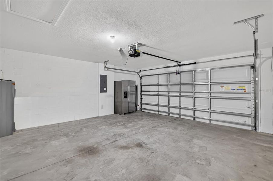 Spacious, unfurnished interior of a new home in Sunset Hills, Summerfield (Image 21).