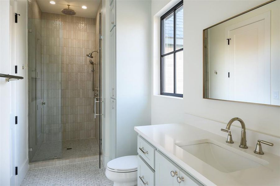 Furnished interior view inside a new home in , Dallas (Image 12).