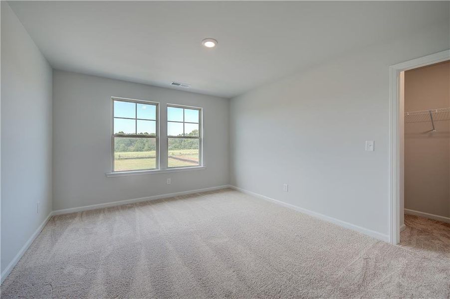 Spacious, unfurnished interior of a new home in Brighton, Locust Grove (Image 30).
