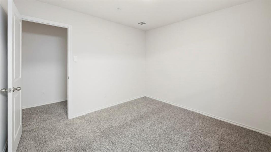 Spacious, unfurnished interior of a new home in Arbor Trails South, Princeton (Image 17).