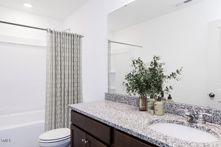 Stella - Secondary Bath