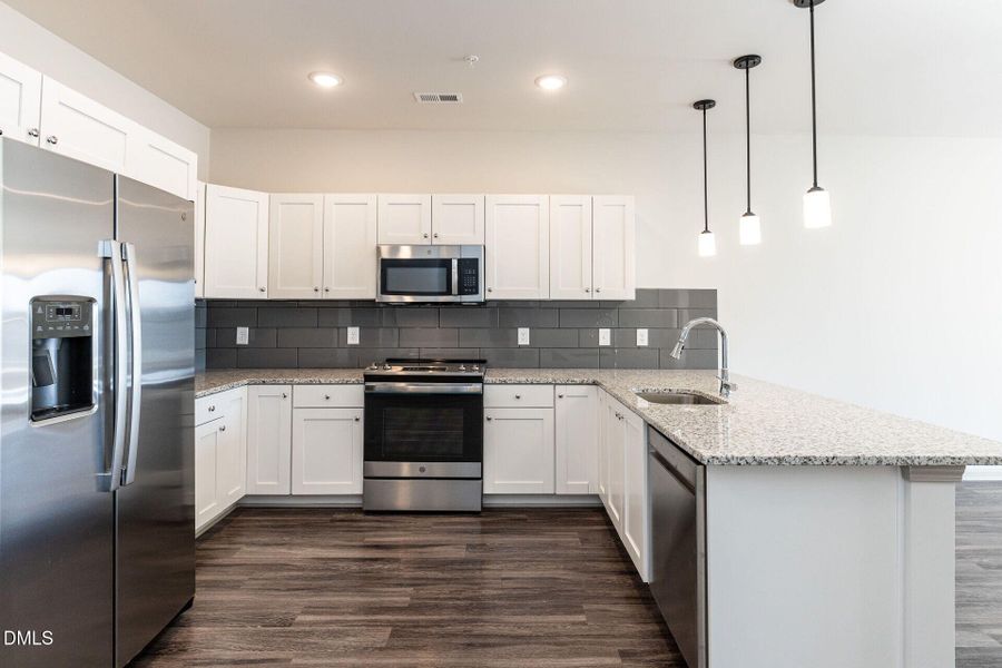 012-1920x1080-kitchen 012-1920x1080-kitchen