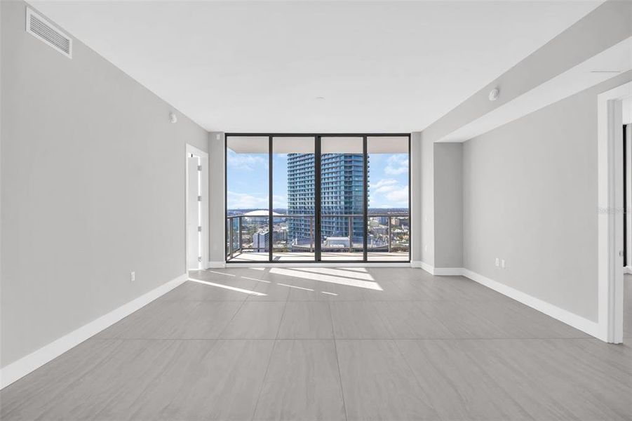 Spacious, unfurnished interior of a new home in , St. Petersburg (Image 50). Spacious, unfurnished interior of a new home in , St. Petersburg (Image 50).