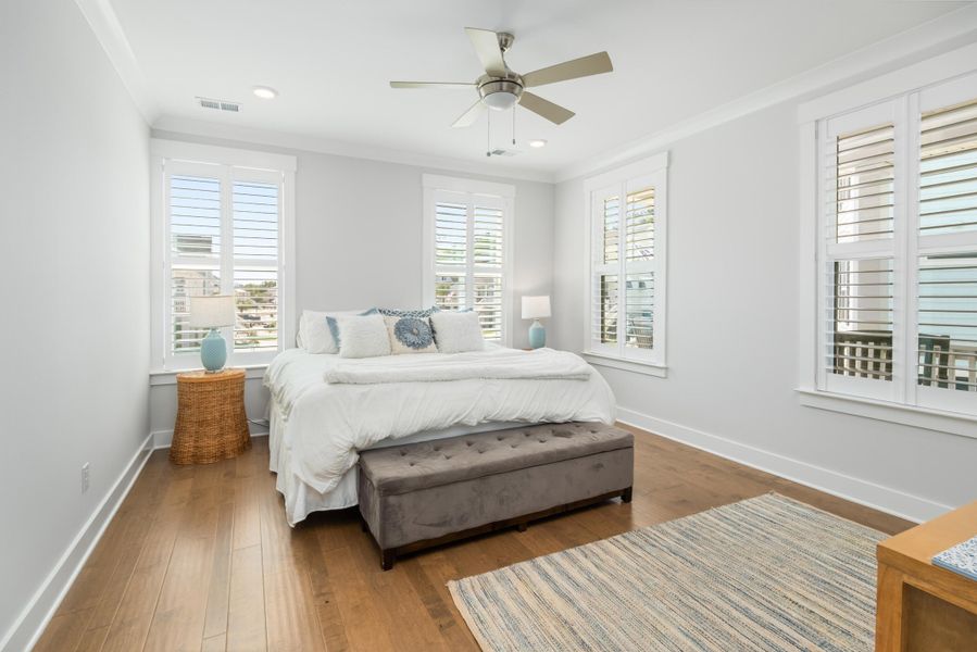 Furnished interior view inside a new home in , Wando (Image 18).