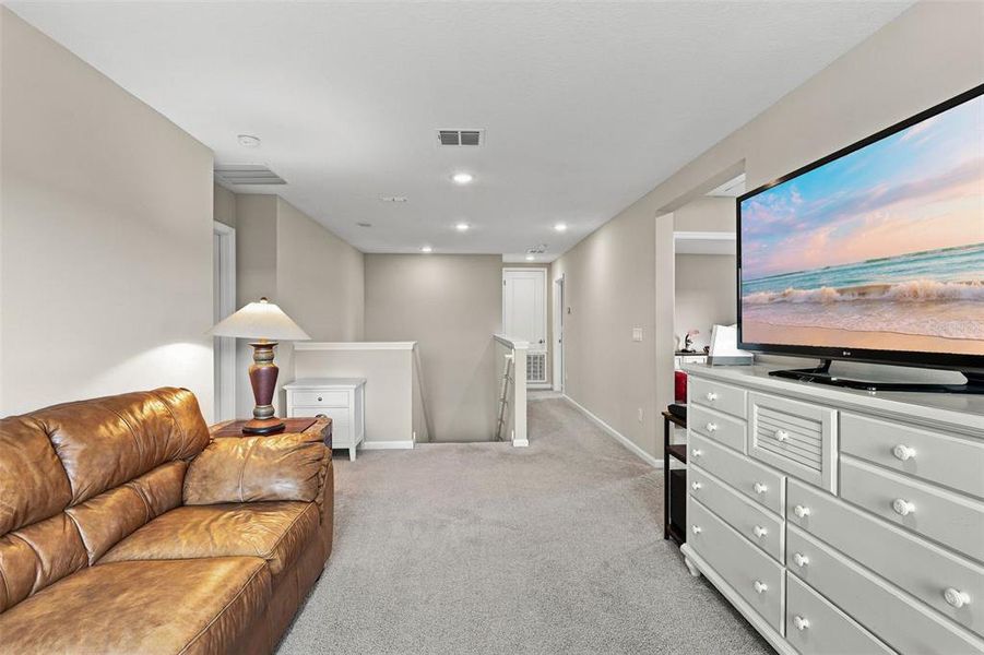 Furnished interior view inside a new home in Seasons at Eden Hills, Lake Alfred (Image 10). Furnished interior view inside a new home in Seasons at Eden Hills, Lake Alfred (Image 10).