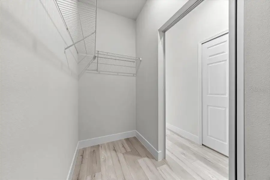 Spacious, unfurnished interior of a new home in , Ocala (Image 37).