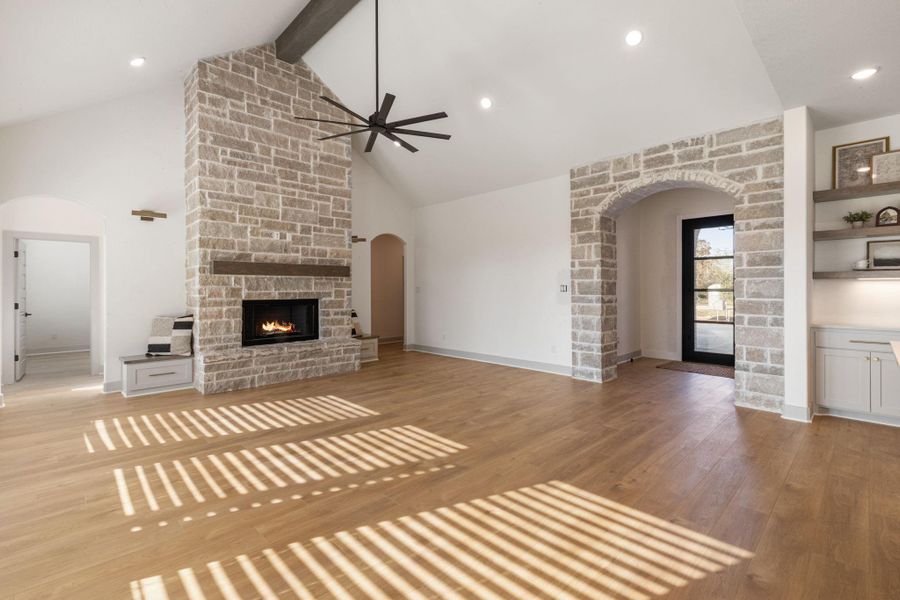 Spacious, unfurnished interior of a new home in , Bryan (Image 22).