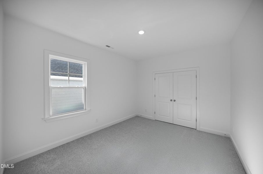 SUN_Stoneriver_Pic_Waterbury_Bed2_2of2