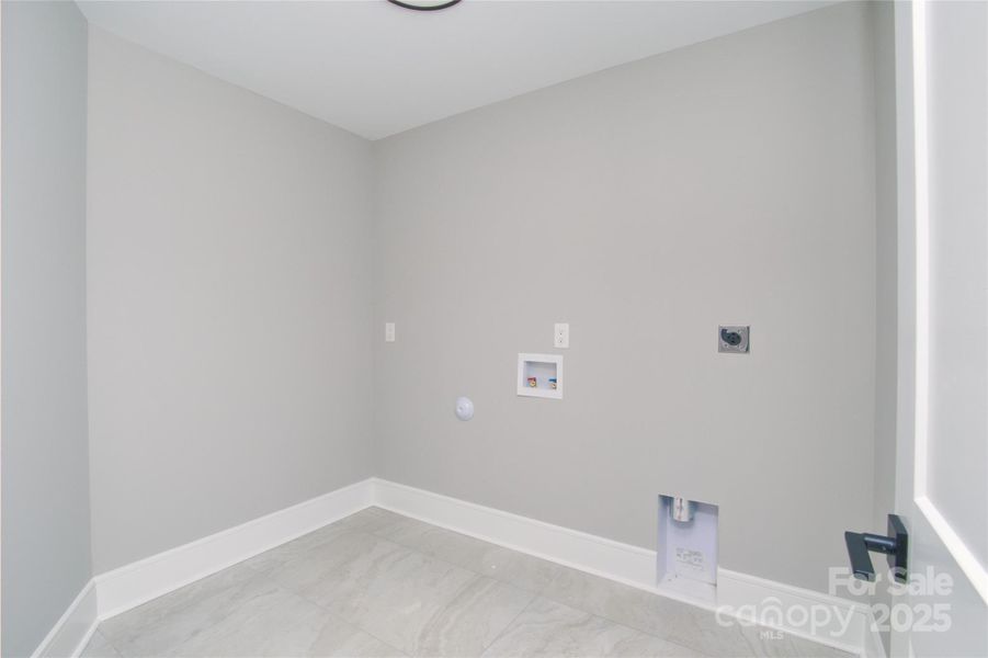 Spacious, unfurnished interior of a new home in , Charlotte (Image 28).