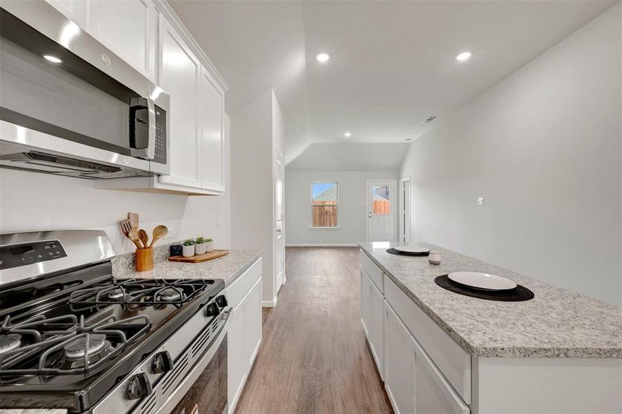 Furnished interior view inside a new home in Elevon, Lavon (Image 15).