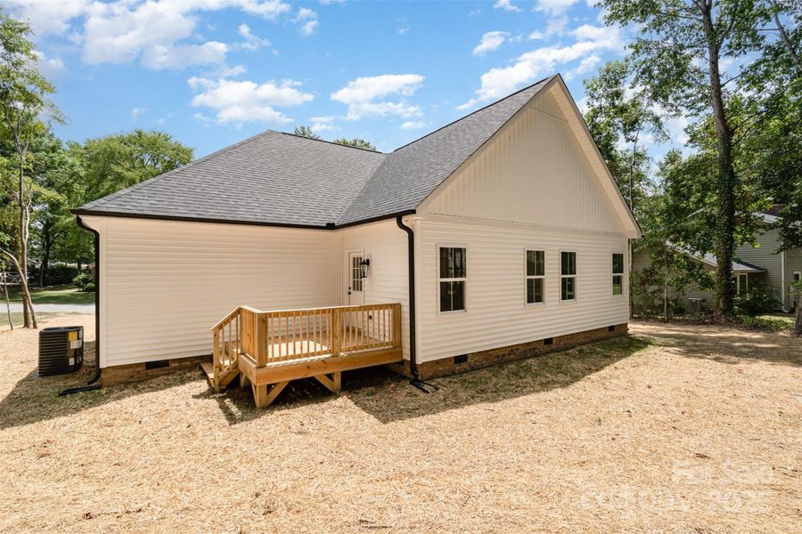 Exterior details and patio area of a home in , Kannapolis (Image 4).