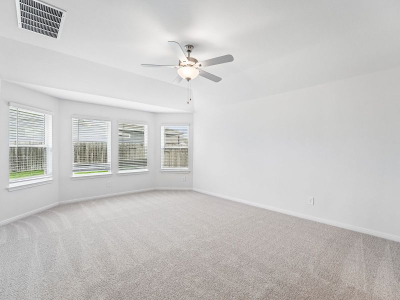 Spacious, unfurnished interior of a new home in Butler Farms - Boulevard Collection, Liberty Hill (Image 10).