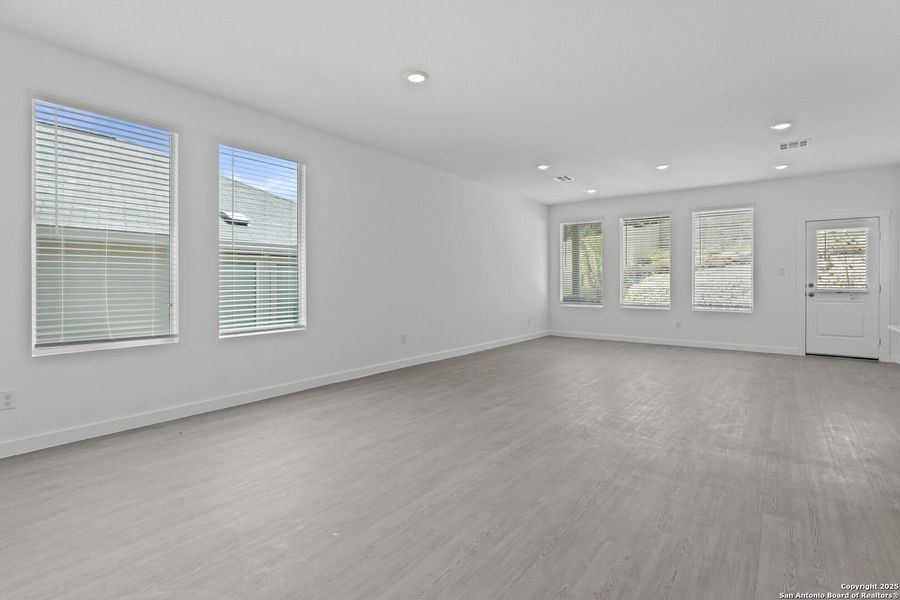 Spacious, unfurnished interior of a new home in Waterwheel: Coastline Collection, San Antonio (Image 19). Spacious, unfurnished interior of a new home in Waterwheel: Coastline Collection, San Antonio (Image 19).