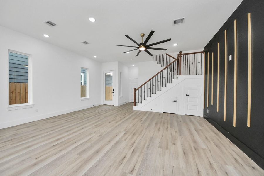 Spacious, unfurnished interior of a new home in , Houston (Image 17).