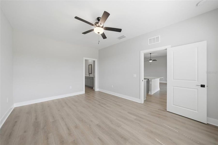 Spacious, unfurnished interior of a new home in , Port Charlotte (Image 47). Spacious, unfurnished interior of a new home in , Port Charlotte (Image 47).