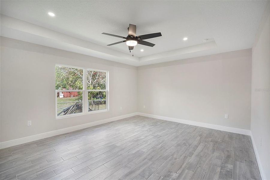 Spacious, unfurnished interior of a new home in , Palmetto (Image 21).