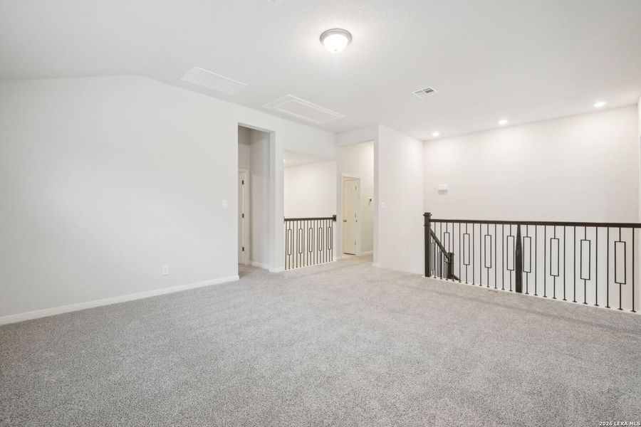 Spacious, unfurnished interior of a new home in Estancia Ranch - Classic Series, San Antonio (Image 25).