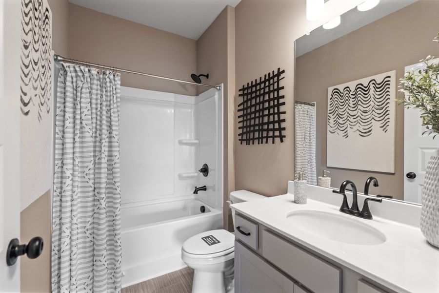 Furnished interior view inside a new home in Franklin Manor, Lawrenceville (Image 15).