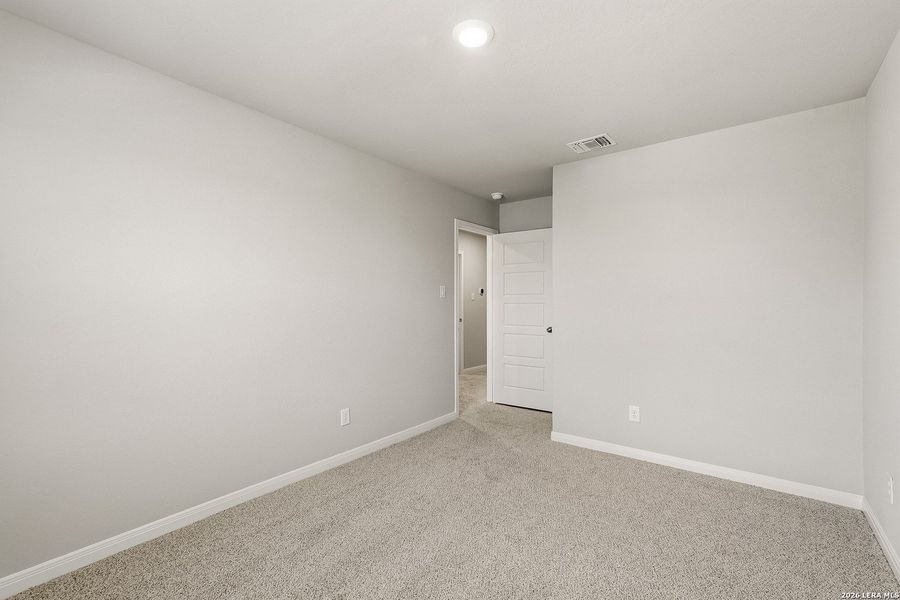 Spacious, unfurnished interior of a new home in Hickory Ridge, Elmendorf (Image 23).
