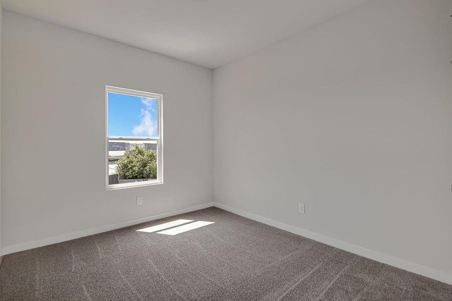 Spacious, unfurnished interior of a new home in Trails of Fossil Creek, Fort Worth (Image 24).