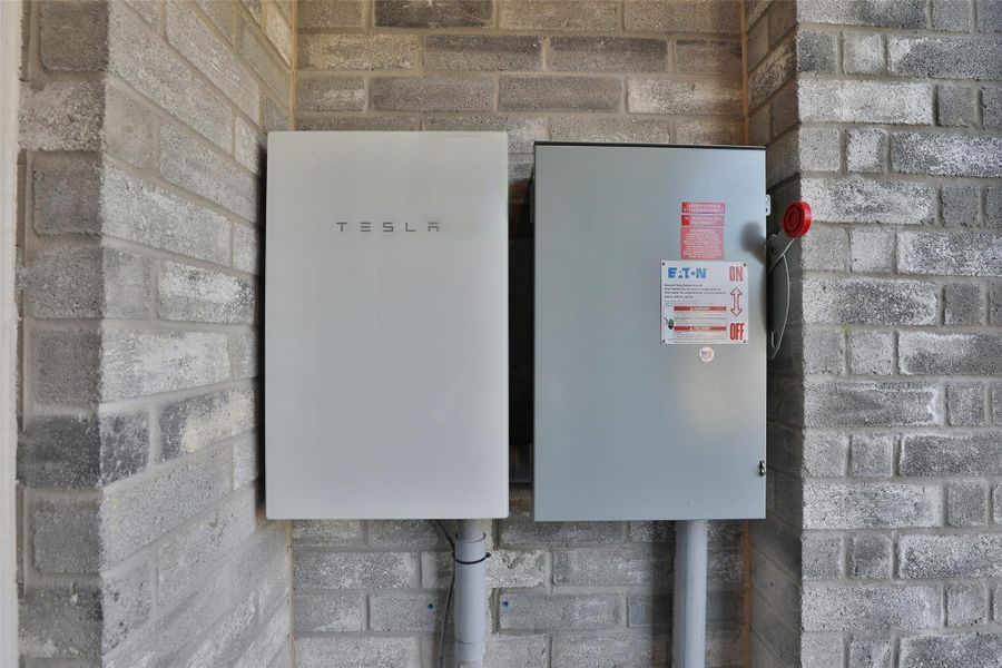 TESLA Powerwall. Severe weather is unpredictable—your power doesn’t have to be. Keep your home & essential appliances running during outages w/ intelligent energy storage. Storm Watch automatically charges the Powerwall to full capacity, ensuring your home is prepared. In the event of an outage, the Powerwall seamlessly powers your home, keeping your solar system operational or instantly switching to stored energy if using grid power. Plus, enjoy the convenience of a 240V EV charging station in your garage.