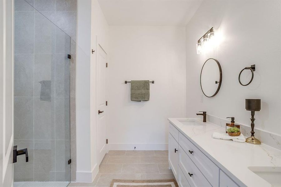 Furnished interior view inside a new home in , Fort Worth (Image 34). Furnished interior view inside a new home in , Fort Worth (Image 34).