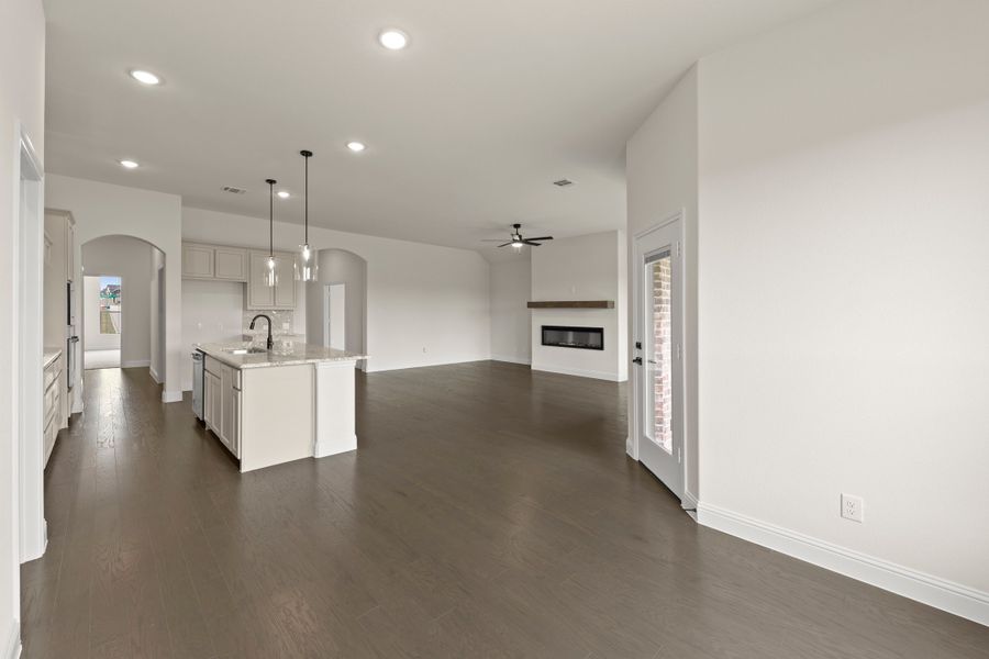 Spacious, unfurnished interior of a new home in Lovers Landing, Forney (Image 15).