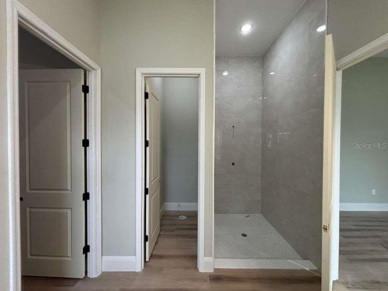 Spacious, unfurnished interior of a new home in , Port Charlotte (Image 11). Spacious, unfurnished interior of a new home in , Port Charlotte (Image 11).