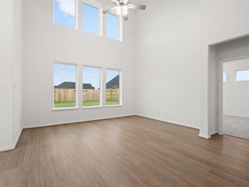 Spacious, unfurnished interior of a new home in Brookewater, Rosenberg (Image 28).