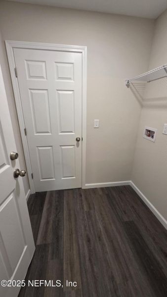 Spacious, unfurnished interior of a new home in , Jacksonville (Image 19).