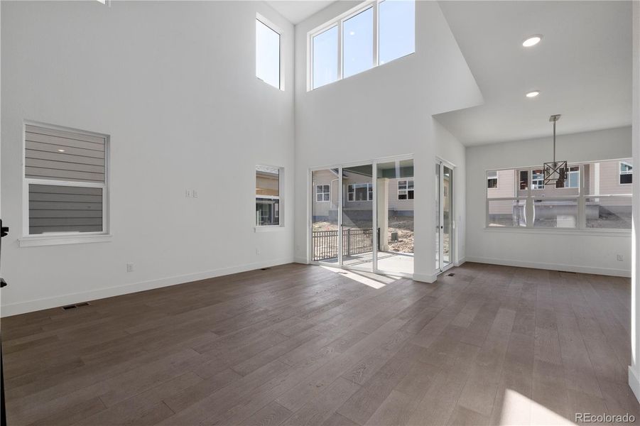 Spacious, unfurnished interior of a new home in Dillon Pointe - Journey, Broomfield (Image 27).