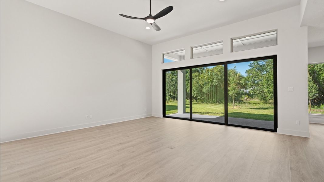 Spacious, unfurnished interior of a new home in Turnleaf, Punta Gorda (Image 12).